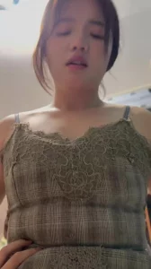 长相清纯美少妇如此反差这么接受调教