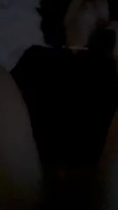 临沂少妇一边偷情，一边打电话