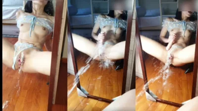 高潮狂喷一地!连喷了5次发河了!太爽了